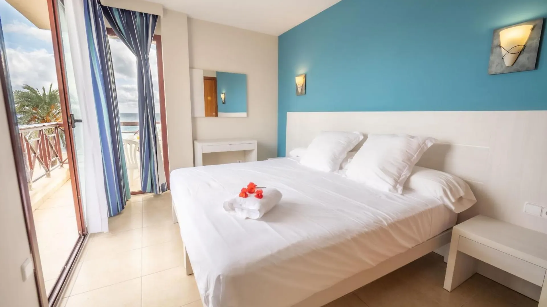 Prope Mare Apartamentos Cala Millor  Aparthotel