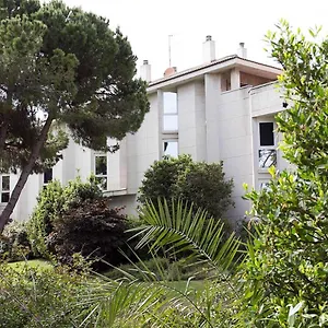 https://motel-punt-14.top-hotels-tarragona.com