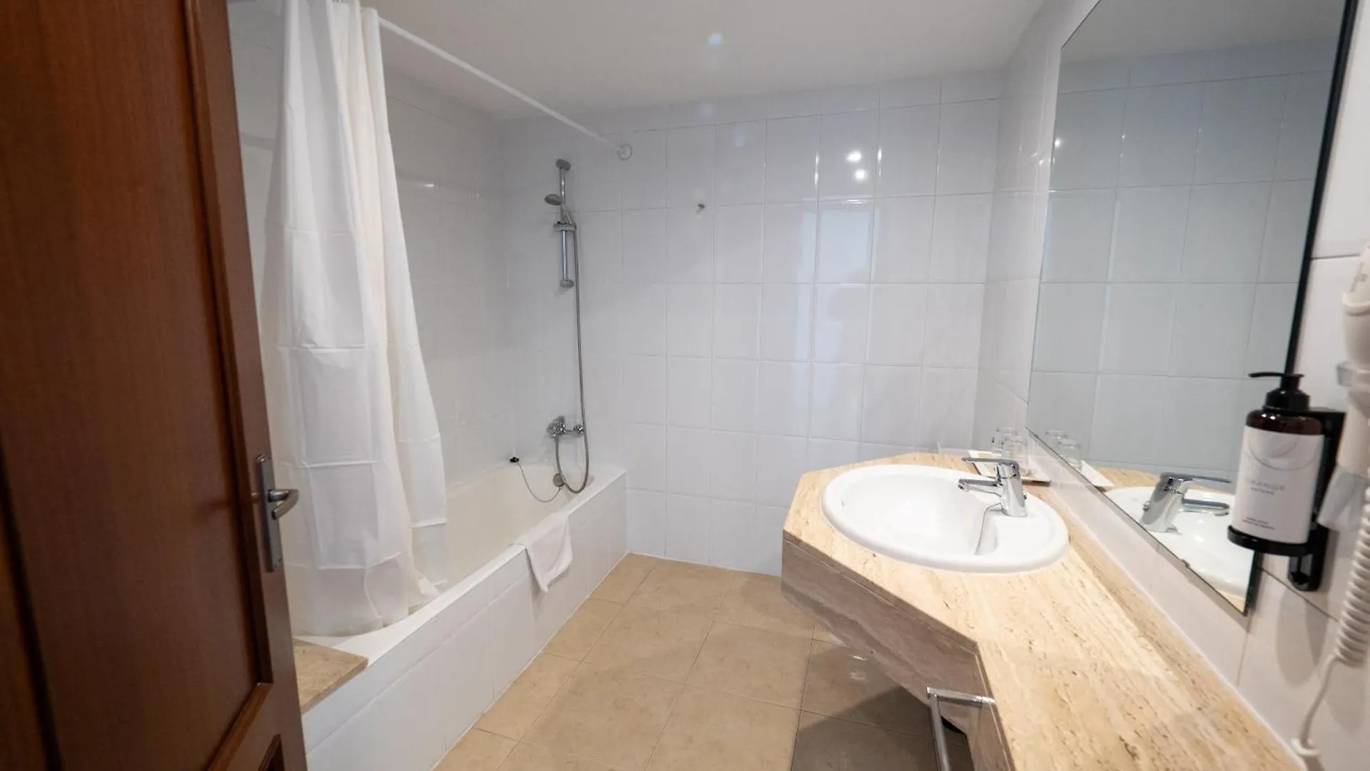 Apartahotel Prope Mare Apartamentos Cala Millor  España
